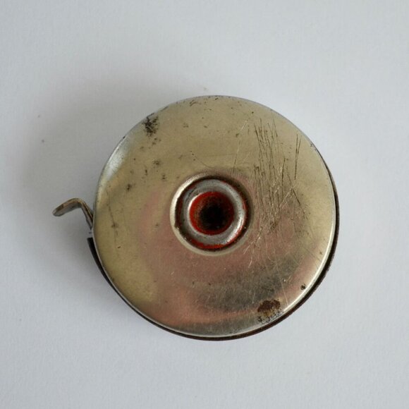 Little Pal Vintage Tape Measure Small - Picture 2 of 3